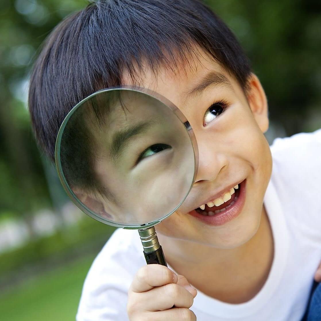 boymagnifyingglass-1