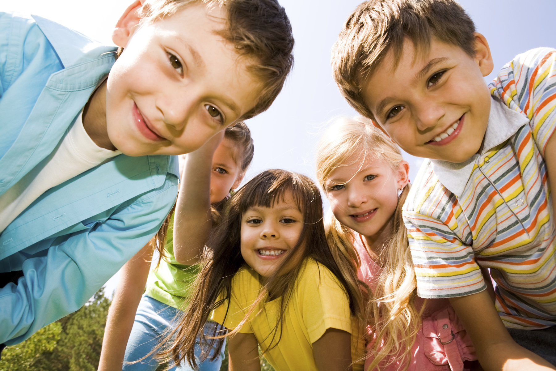 summer_kids_downward